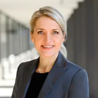 Dr. Adina Weiss